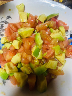Una foto de Ensalada de Tomate con Palta
