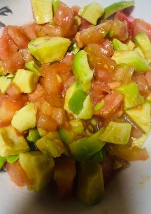 Una foto de Ensalada de Tomate con Palta