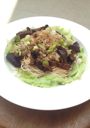 รูปของ บะหมี่หมูสับปลาแห้ง