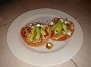 Una foto de harina tostada con cebolla