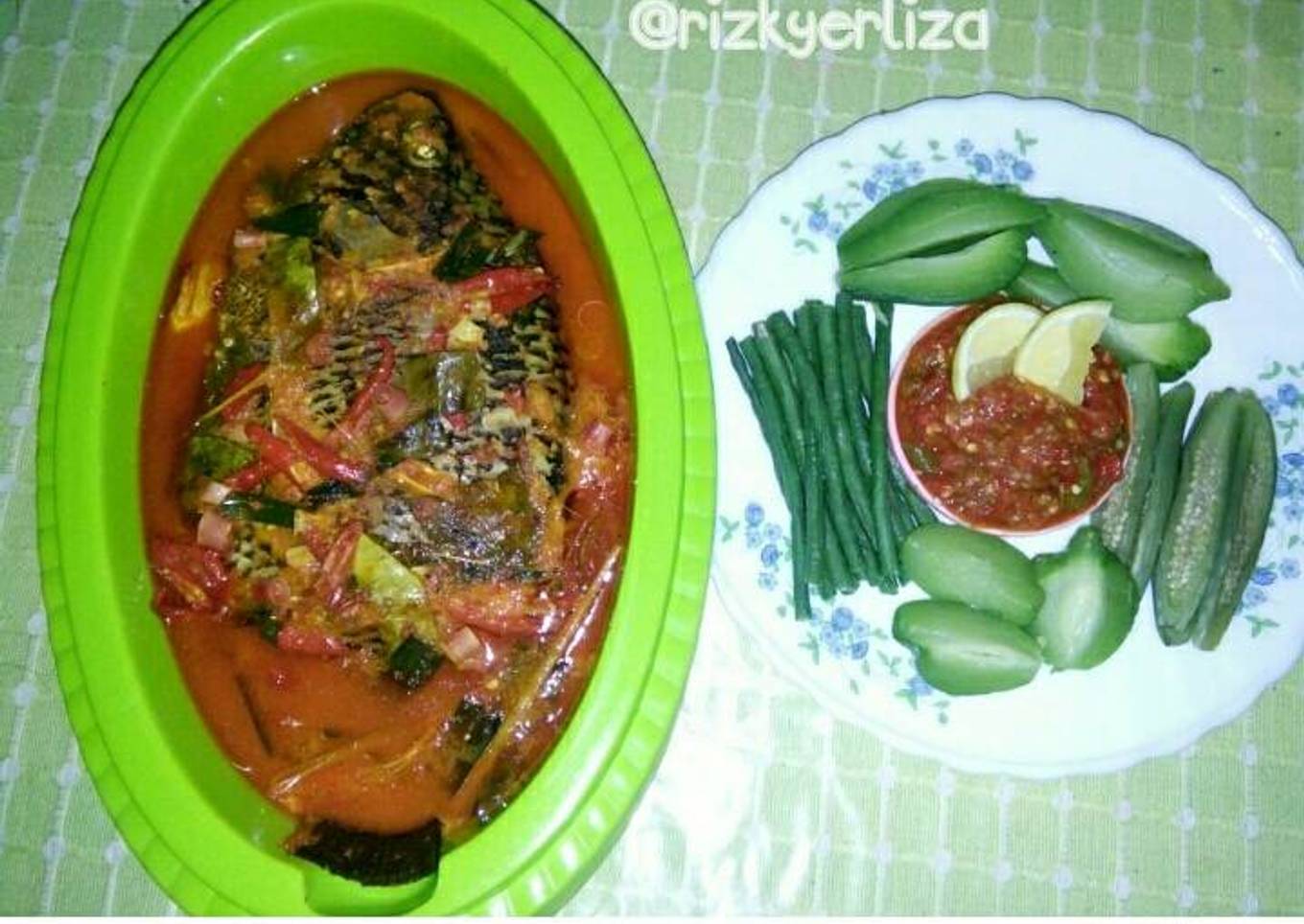 Woku Ikan Nila + Rebusan + Sambel extra hot