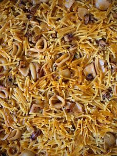 Una foto de Fideos con calamar