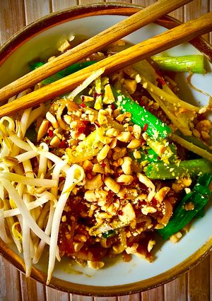 A picture of Vegan Pad Thai.