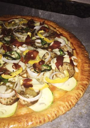 Foto principal de Pizza de hojaldre con verduras y jamón🍕