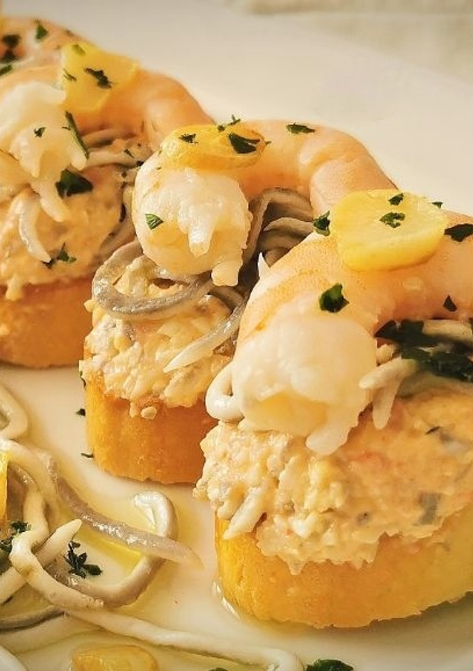 Una foto de Pincho de Ensaladilla de Gulas