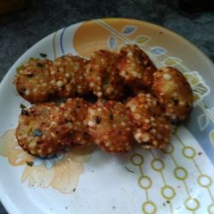 Sago Vada (sabudana vada) A picture of Sago Vada (sabudana vada).