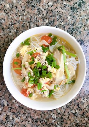 Hình của món BÚN CANH TRỨNG CÀ CHUA 🍅 ft. 🍄.