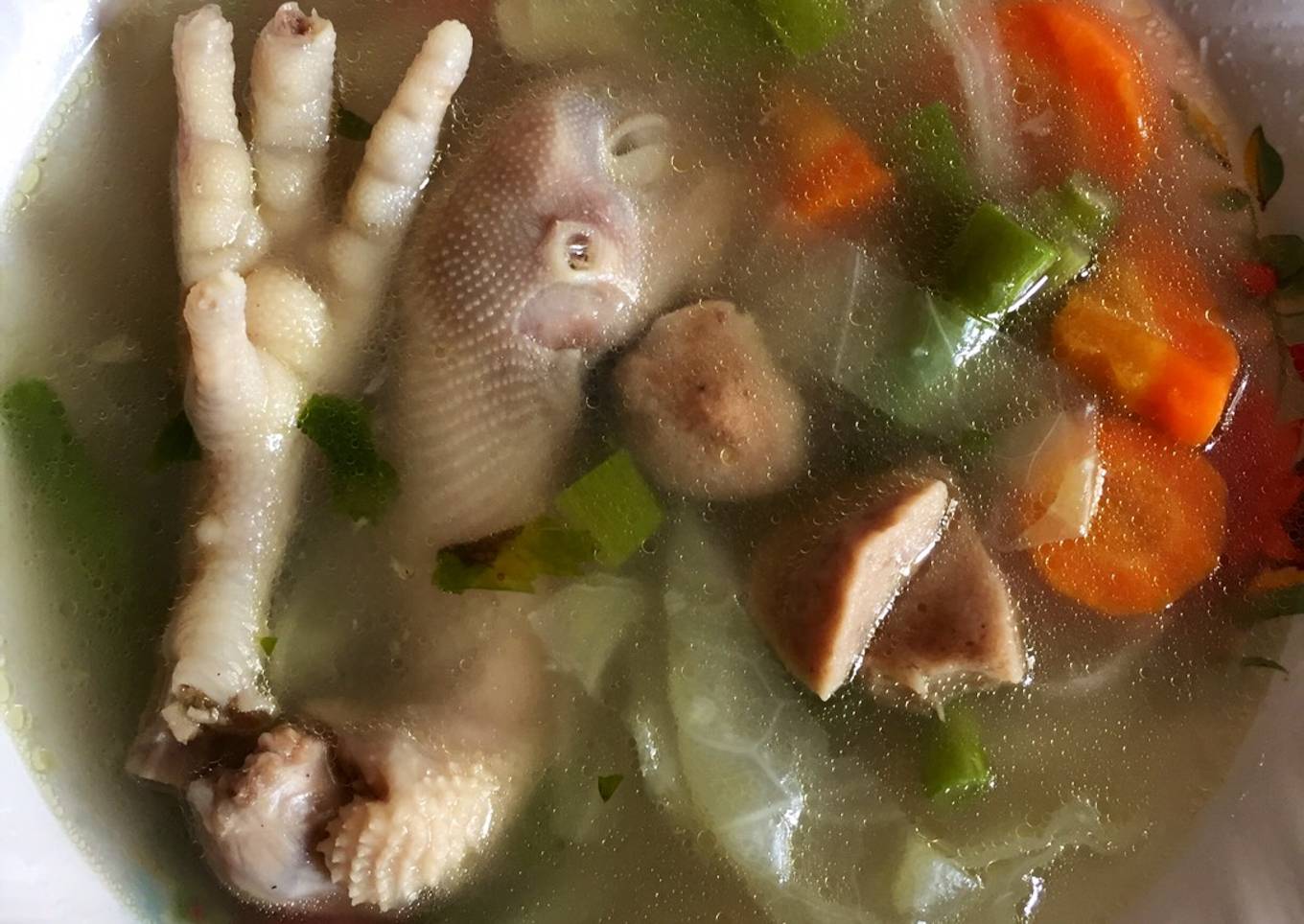 Sop ceker kepala ayam dan bakso