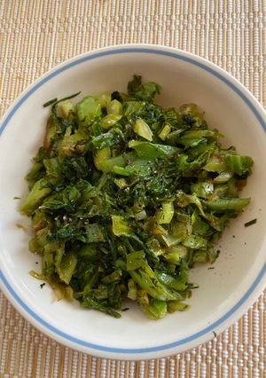Hình của món Cải xanh xào thìa là.