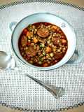 Guiso de lentejas con verduras y chorizo picante