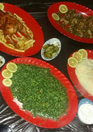 صورة لوصفة عملت تشكيلة اكل للعزومة عندي وكلو موجود بالوصفات انشالله يعجبكمم