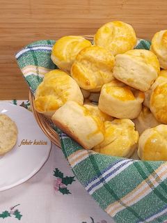 Pehelykönnyű burgonyás pogácsa (kelesztés nélkül) recept fotója