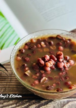 A picture of Red Bean and Job’s Tears Sweet Soup.