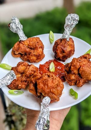 A picture of Chicken lollipop.