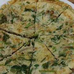 A picture of Omelette Bayam Ikan Tuna.