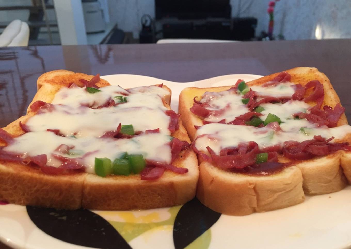 Beef bacon mozarella chesse bread