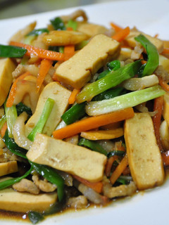 醬燒蔥段豆干肉絲 的食譜成品照片