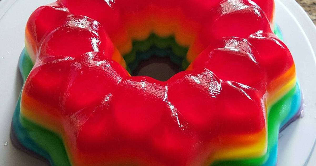 Stunning Jelly Island Cakes Are the Cake Trend of 2020