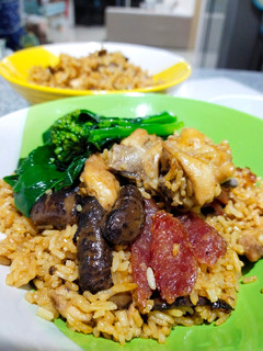 A picture of Claypot Chicken Rice (by Rice Cooker).