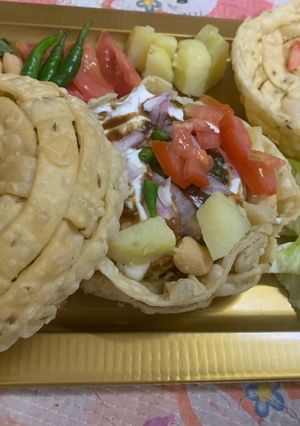 A picture of Katori chaat.