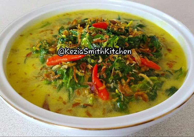 Recipe of Super Quick GULAI DAUN SINGKONG OZ (Cassava Leaves Curry)