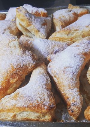 O poză a rețetei Triunghiuri cu mere caramelizate.