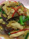 ไก่ผัดขิง