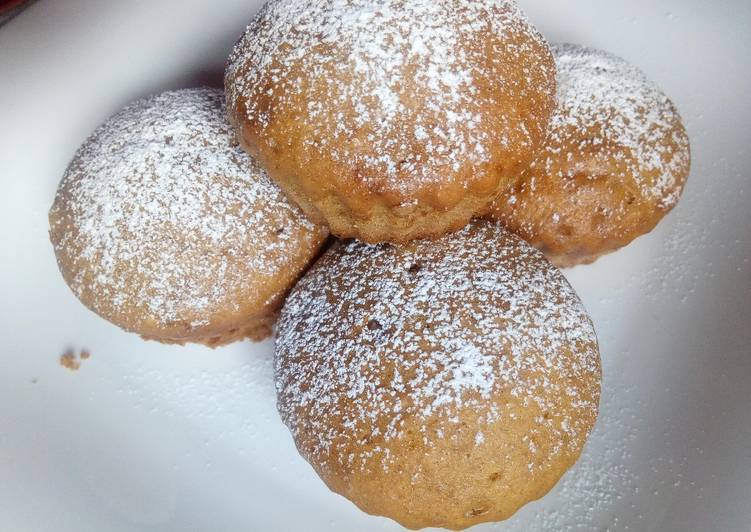 Ginger flavored Moist date cupcakes