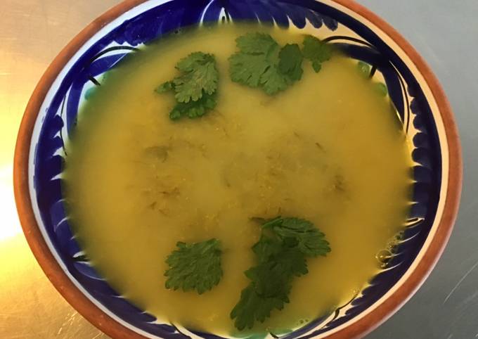 Potage poireaux et pommes de terre au curry