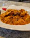 Pollo con tomate y setas