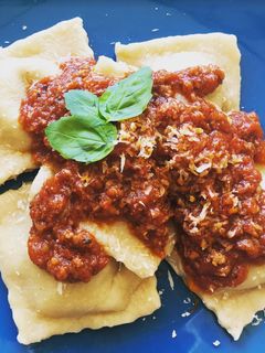 Una foto de Los raviolis boloñesa más ricos del mundo!🍝😍