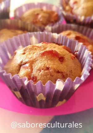 Una foto de 🍓🧁🍓Muffins integrales de frutilla