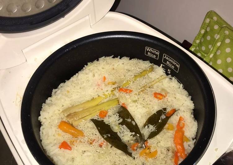 Bagaimana Membuat Nasi liwet teri rice cooker #dirumahaja Anti Gagal