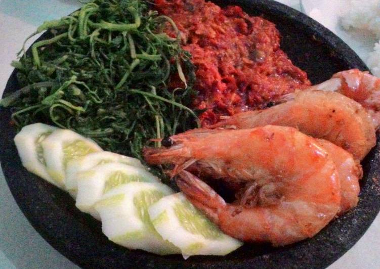 Bagaimana Membuat Udang Goreng Bawang Putih yang Bikin Ngiler
