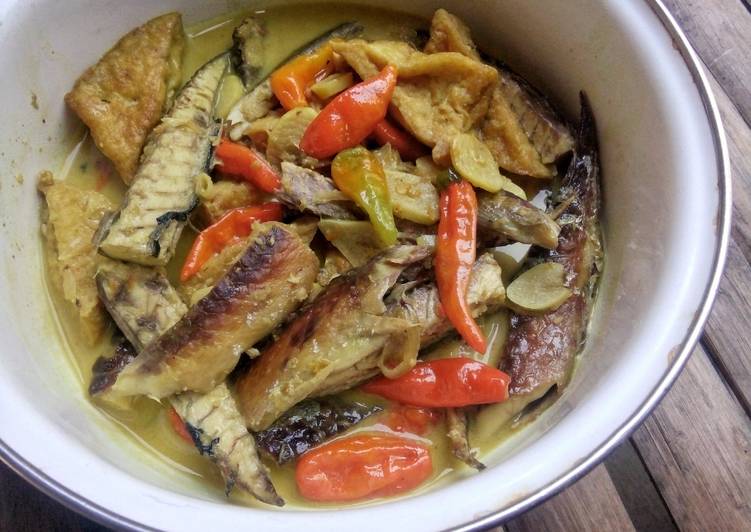 Resep Ikan Kuah Santan (Masakan Anak Kost), Enak