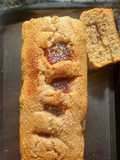 Budín con relleno de dulce de membrillo