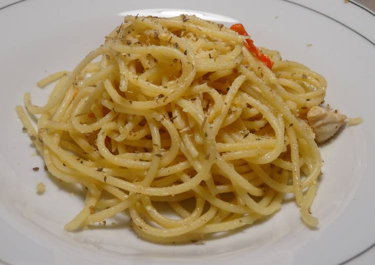 Langkah Mudah untuk Menyiapkan #26 Spaghetti Aglio e Olio, Lezat