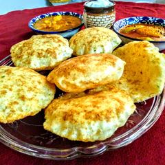 A picture of Bedmi puri masaledar spicy aloo.