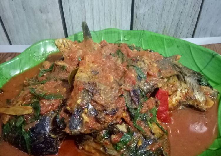 Ikan mas bumbu woku