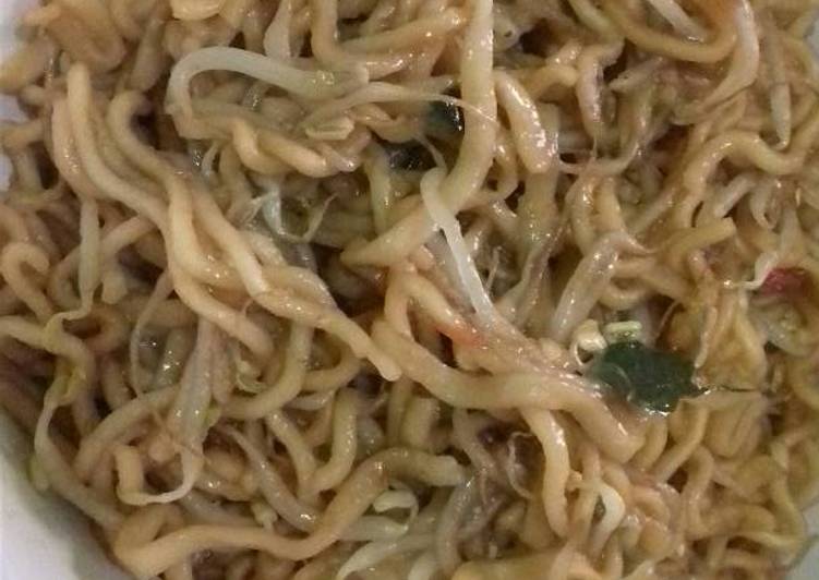 Cara Gampang Menyiapkan Tumis mie goreng pedeessss yang Lezat