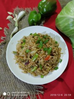 फ्राइड राइस (Fried rice recipe in Hindi) रेसिपी मुख्य फोटो