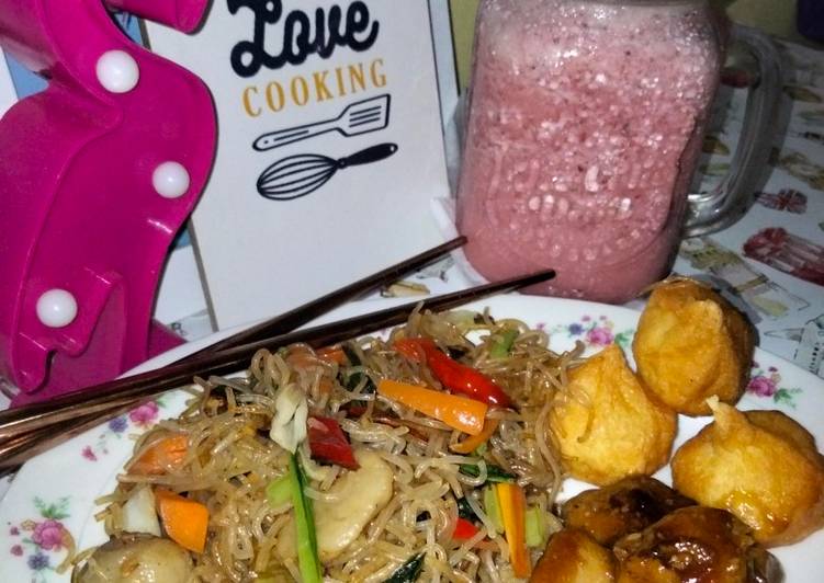 Cara Gampang Membuat Bihun bakso chicken karage dumplings, Bikin Ngiler