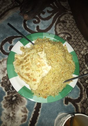 A picture of Fried indomie.