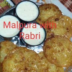 A picture of Malpura with Rabri.
