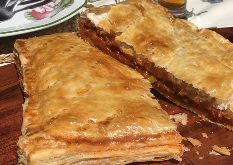 Empanada de pisto y atún