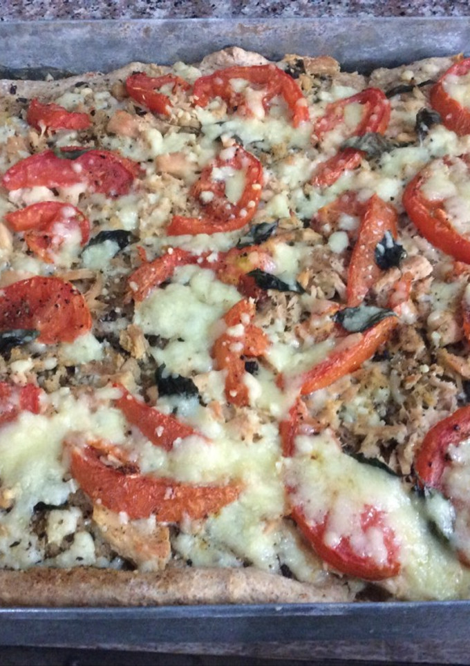 Una foto de Pizza de atún