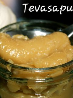 Una foto de Crema de ajo confitado