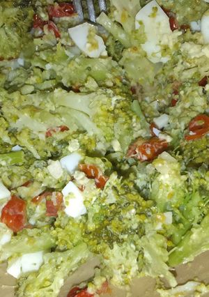 Una foto de Ensalada de brócoli 🥦