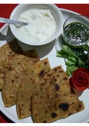 A picture of Aloo paratha.
