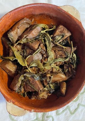 Hình của món Mít kho tộ rau răm chay.
